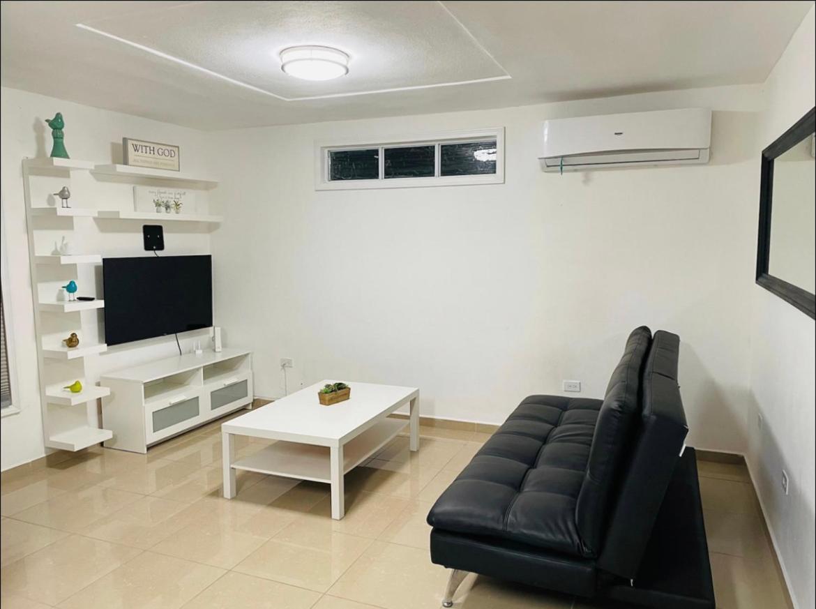 Hollywood Apartments Yabucoa Exterior foto